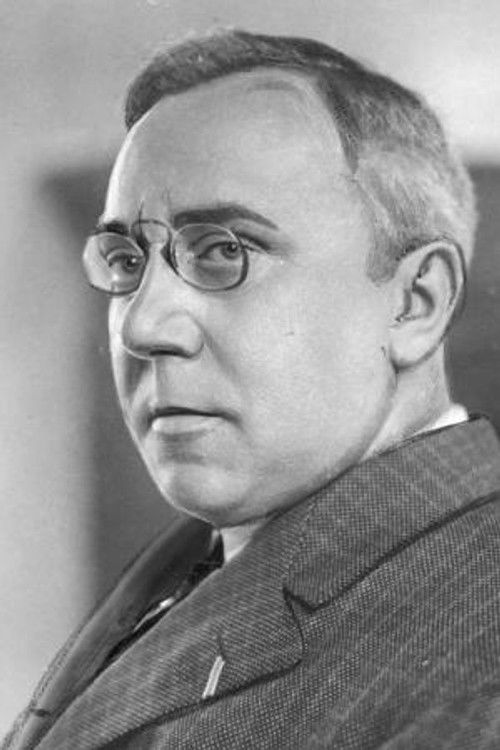 Boleslaw Szczurkiewicz as Jan Loniewski, father