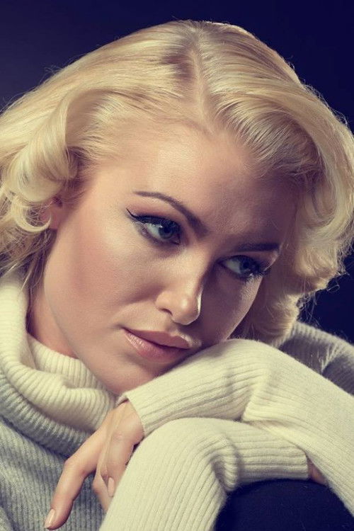 Mynte Lagoni as Danser