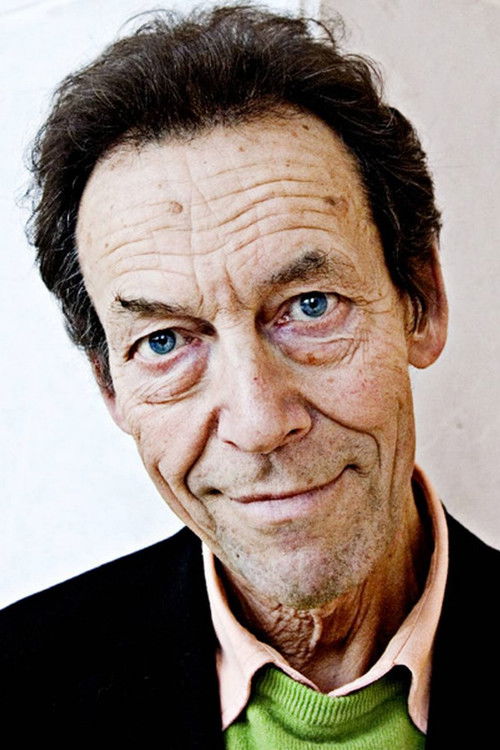 Thomas Winding as Narrator (voice)