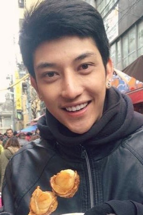 Sakdinan Chusuwan as Gun