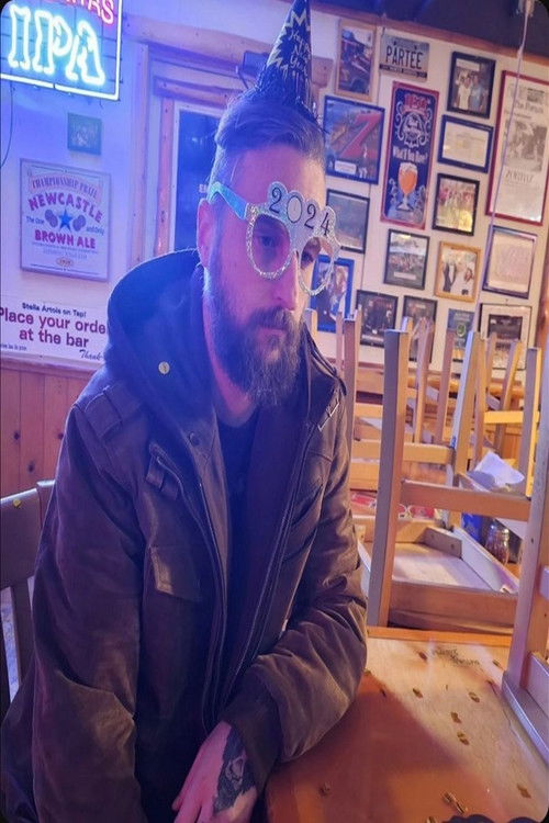 Johnny Gibbs as Special Agent Gibby