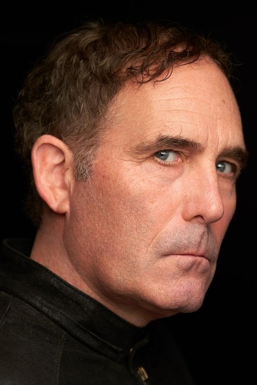 Sean Heyman as Hipster