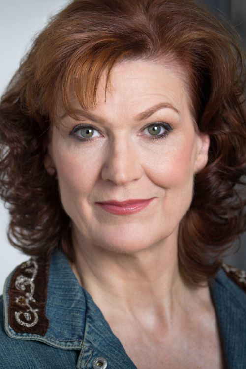 Leslie Alexander as Operator