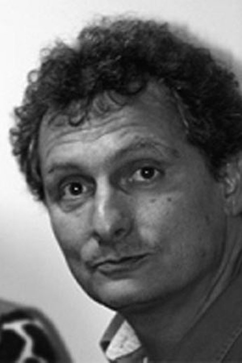 Paul Borne as Bob / chef des morses (voice)