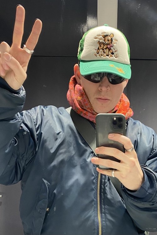 Clemente Lohr as Terry