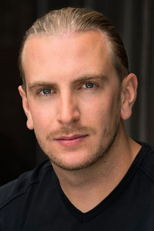 Nico Friday as Komplize Mang