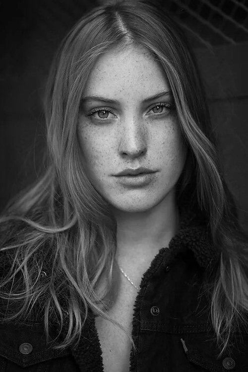 Victoire Gonin-Labat as Nurse