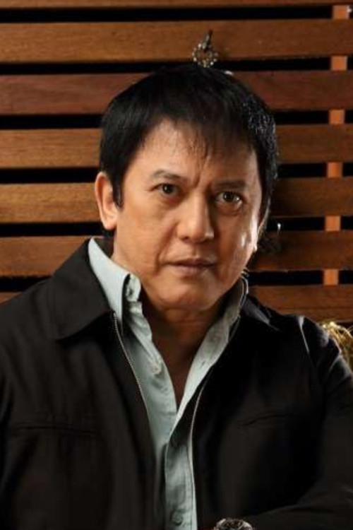 Phillip Salvador as Afuang