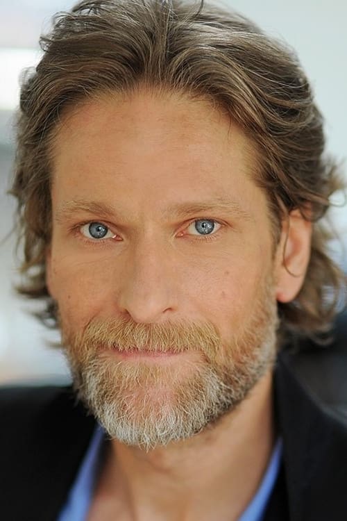 Michael Laurence as TV Announcer