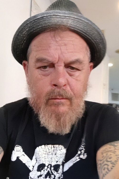 Jimmy Barnatán as Javi