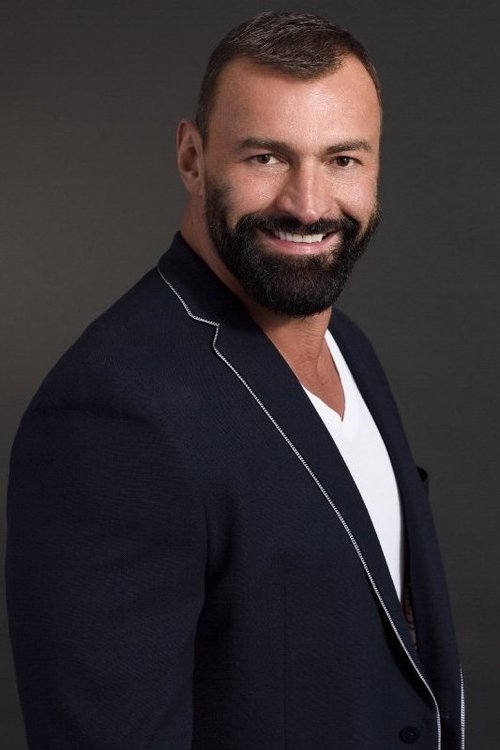 Oleg Prudius as Vladimir Kozlov