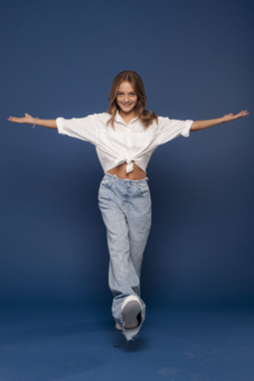 Zoé Clauzure as Self : Guest