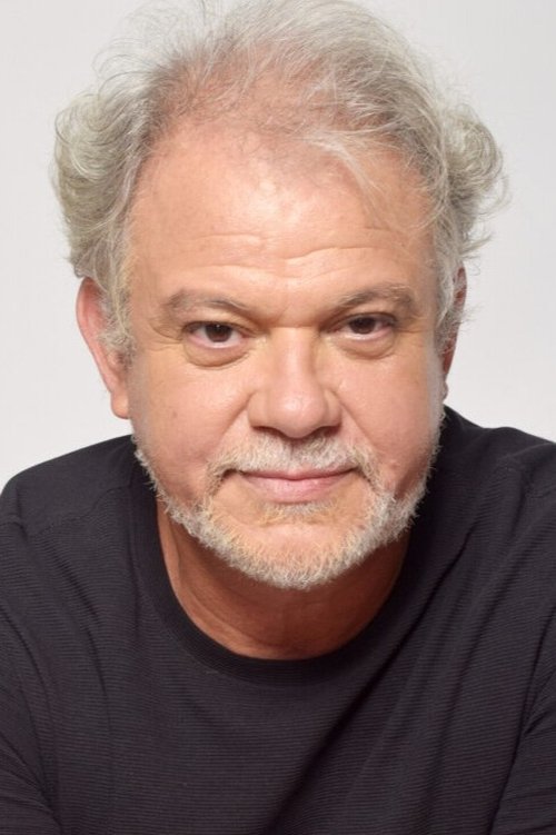 Wagner Brandi as César