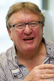 Hans Otto Bisgaard as Sig selv