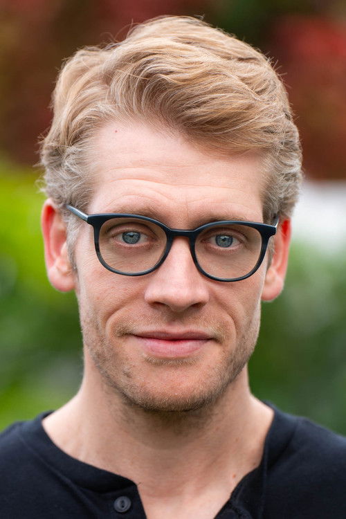 Timothy Mark Davis as Ross