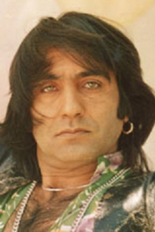 Vasiliy Kleymenov as молодой цыган