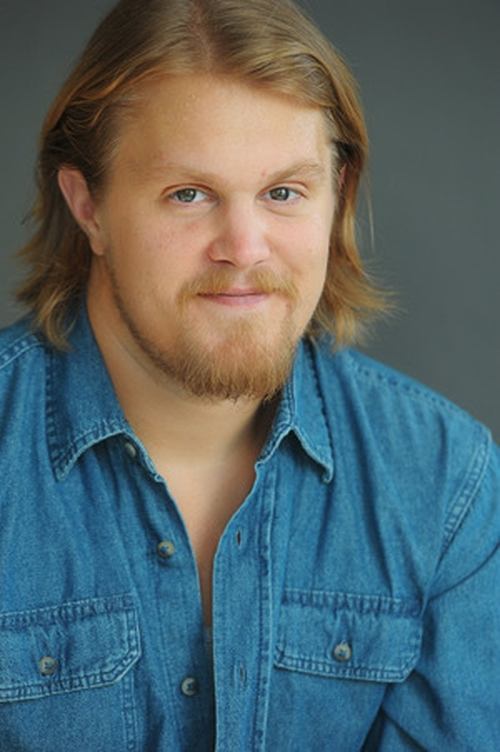 Joe Massingill as Bo Gentry