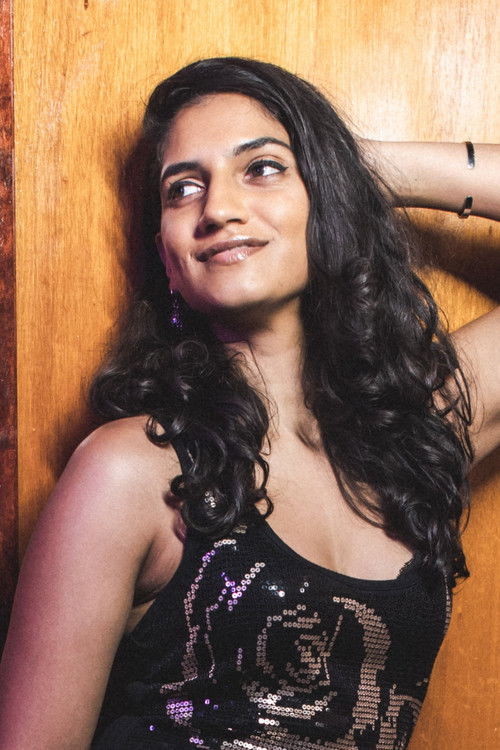 Pallavi Gunalan as Lori