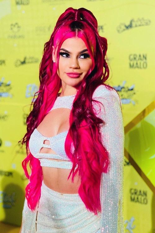 Mariana Ávila as Mariana