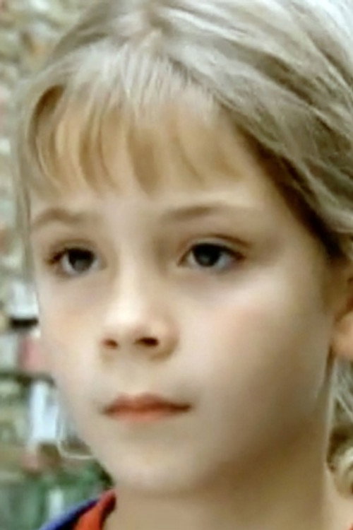 Nolimé Pettier as Paulette