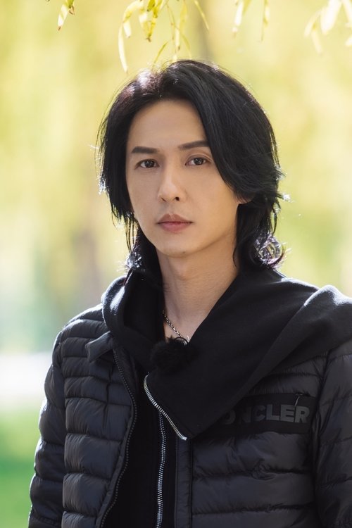 Zhang Qi as Zheng Bin
