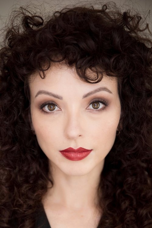 Juliet Burnett as Sinta