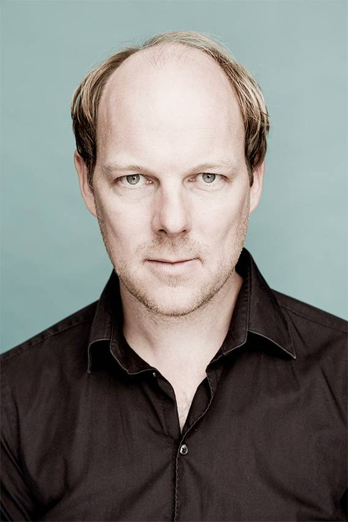 Stephan Tölle as Peter Köhler