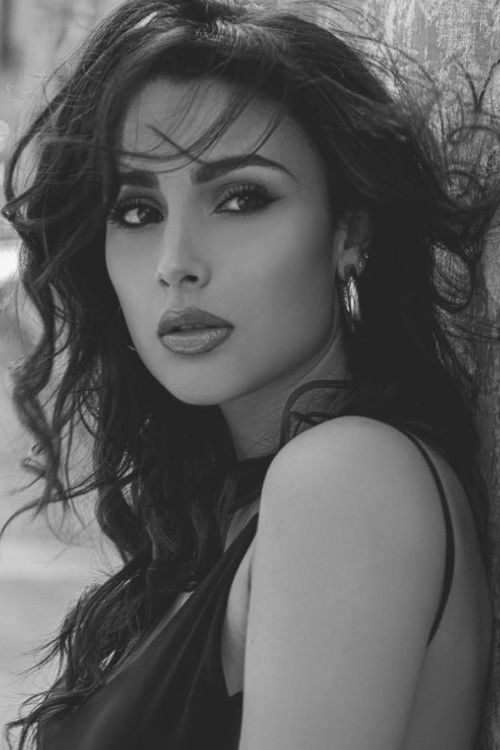 Noemi Sales as Ragazza "talent" #1