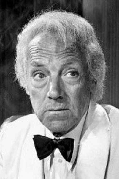 Andrés Mejuto as El hidalgo