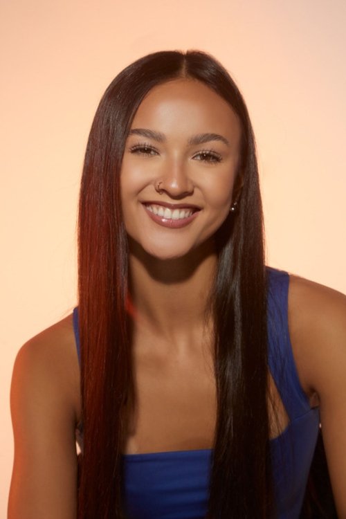 Grace Chan as Superman Robot #12 (voice)