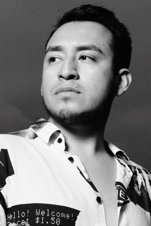 Marco Xicay as Mauricio