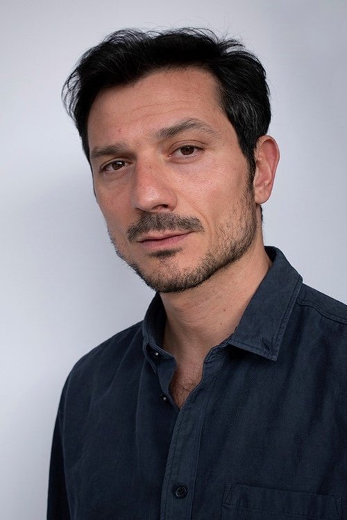 Stefano Solaro as Paolo