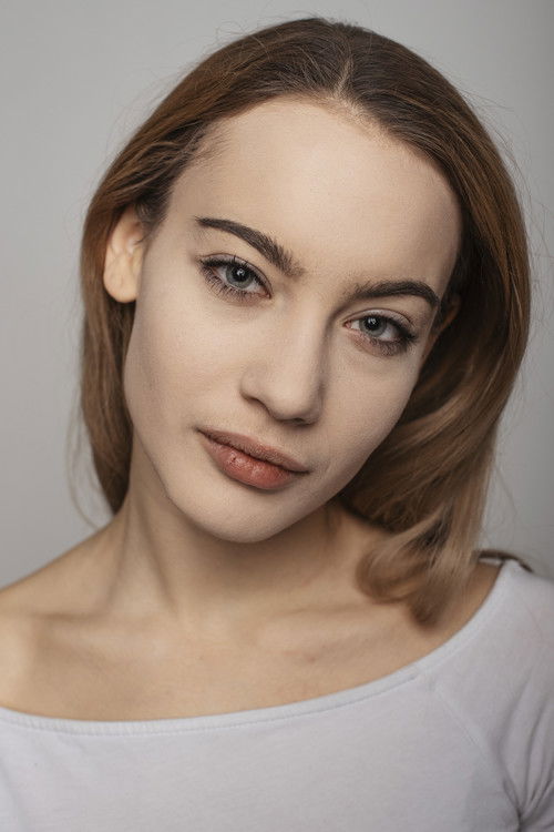 Olga Rayska as Prisoner