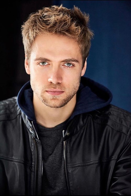 Pablo Sandstorm as Tony