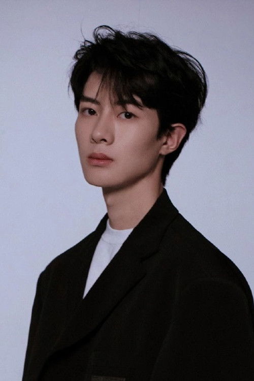 Xiang Xinyu as Qin Boyang