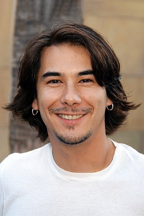James Duval as Cyrus