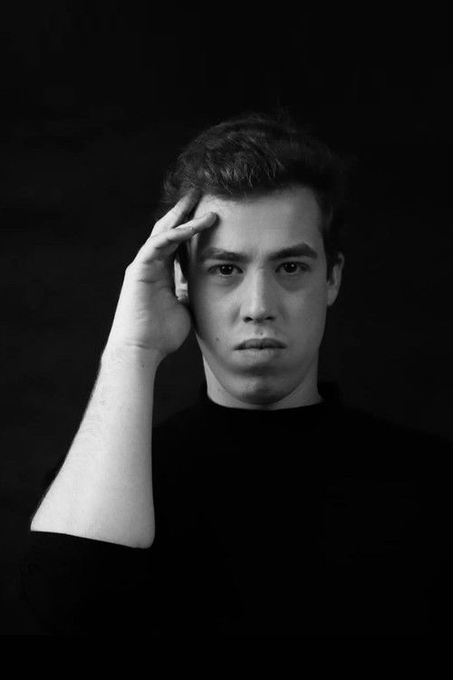 Dariel Herguedas as Darika Marika / Zorrilla