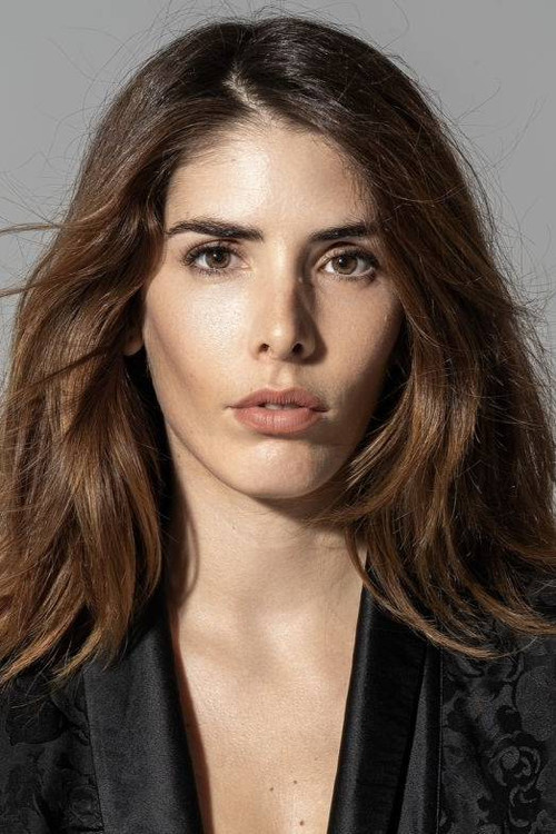 Alicia Lorente as Alba