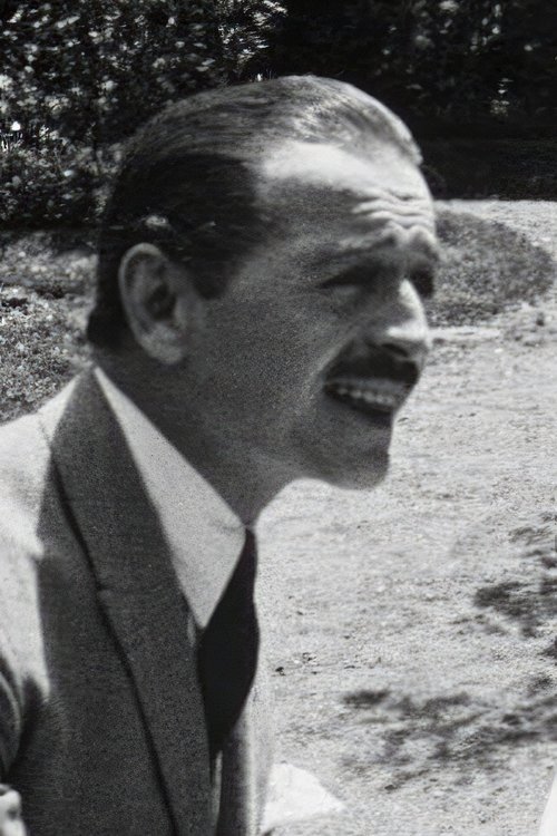 Gaston Jacquet as J.B. Albey