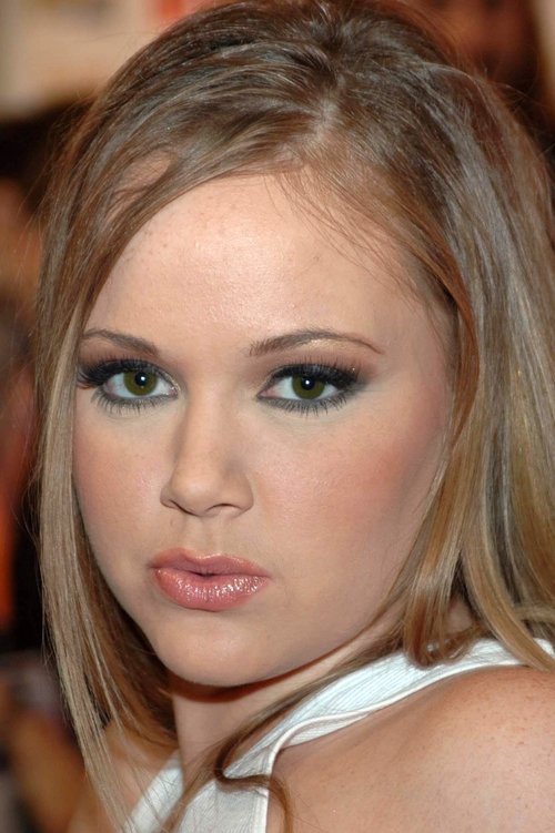 Amber Peach as Extra