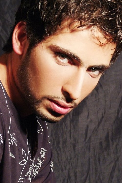 Emin Nəsirli as Özdəmir