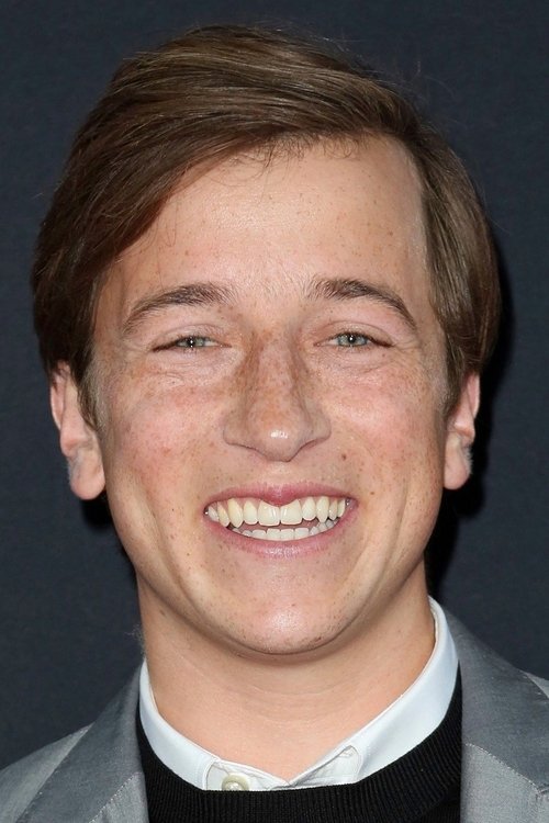 Skyler Gisondo as Bryan Pearson