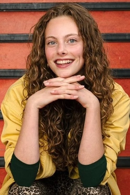 Sara Feline Looij as Carmen