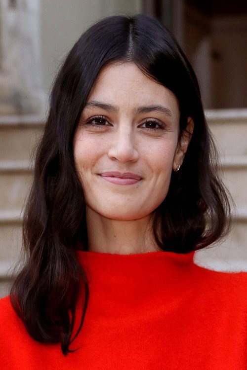 Lucie Boujenah as Maïa