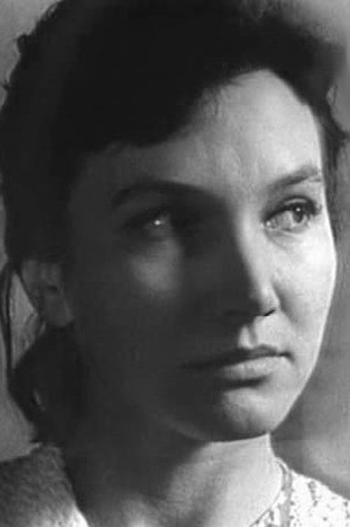 Yuliya Tsoglin as krestyanka