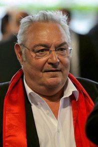 Mathias Gnädinger as 'Hirschen'-Wirt