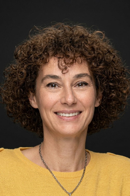 Müdrike Coşansu as Leyla(voice)