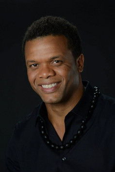 Luc Mervil as Clopin