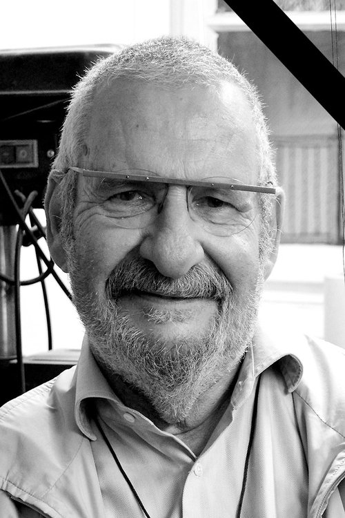 Sepp Strubel as Mr. Taschenbier (voice)