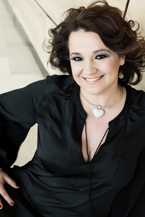 Erika Náray as Dada